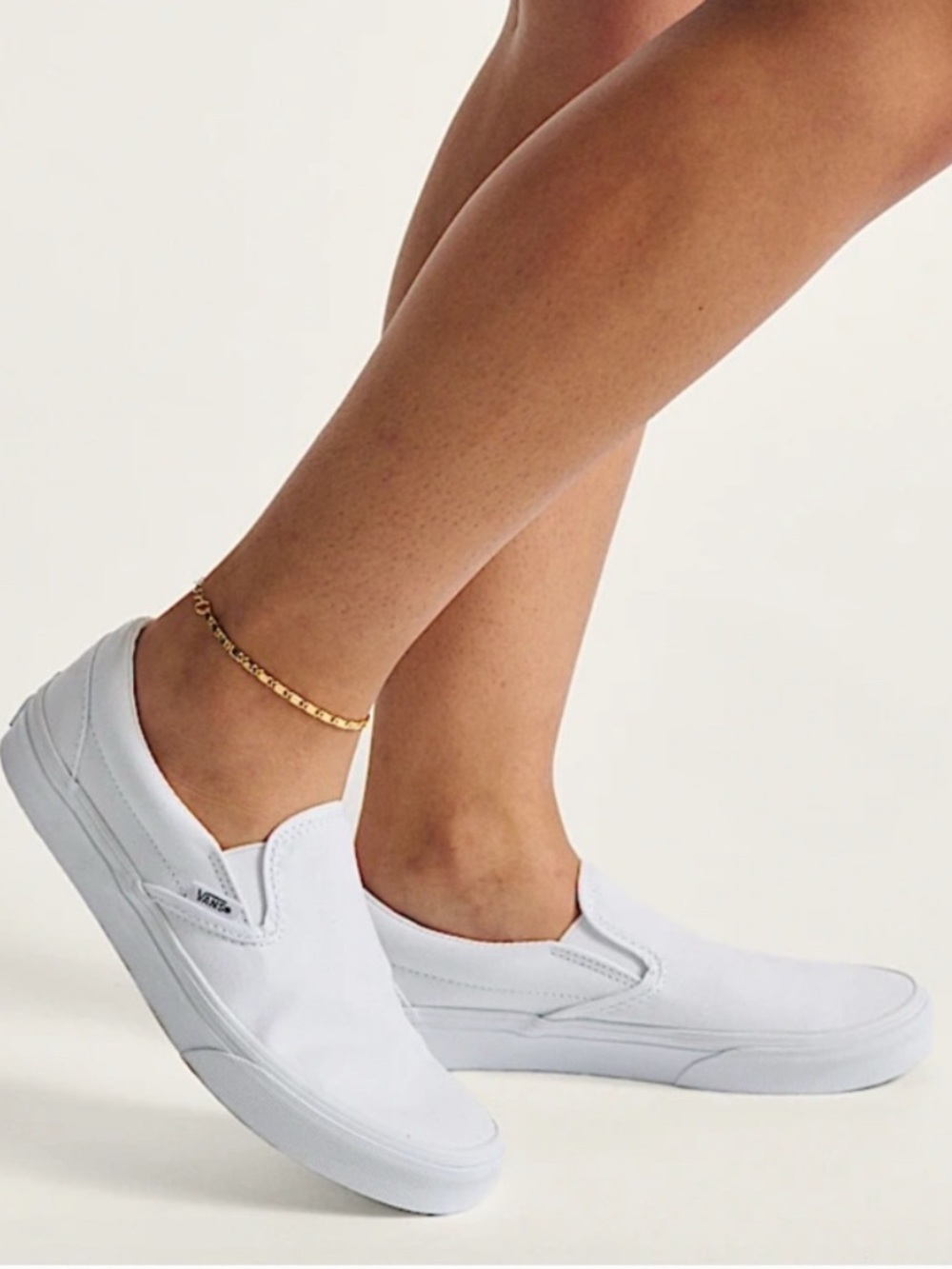 Vans Classic Slip-On Canvas Sneaker in True White Women’s Size 9 1/2